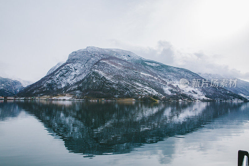 挪威冬季的n øyfjord